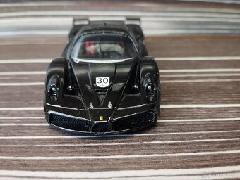 FERRARI FXX n.30 - Hot Wheels 1:43 - 3