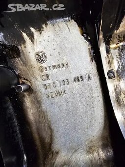 Ventilové víko VW T5 2.5 TDI 96kw 128kw AXD a AXE - 3