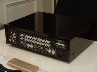 Accuphase C-2810 + AD-2800 Phono Equalizer + RC - 3