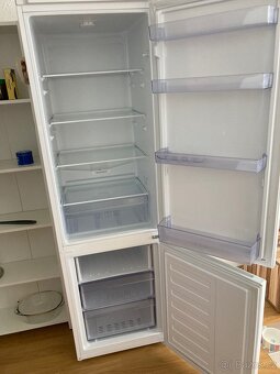 Prodám lednici Beko - 3