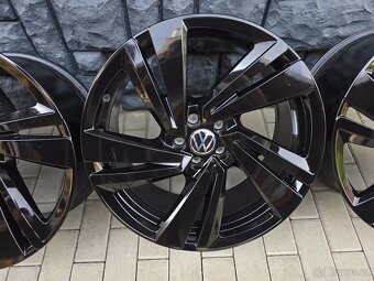 5x112 R20 VW Nevada Touareg Rline CR7 - 3