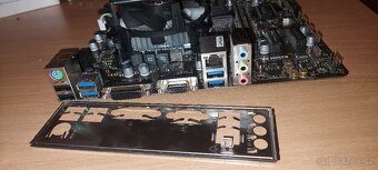 Základní deska msi b250m s cpu i5 7400 - 3
