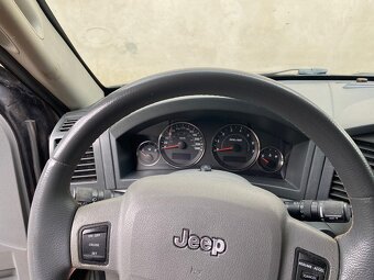 Jeep Grand Cherokee - 3