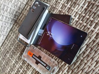 Samsung Galaxy fold 5 - 3