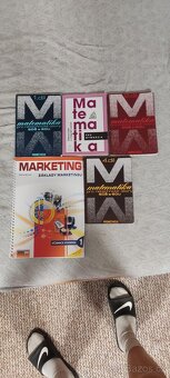 učebnice střední škola, čeština, matika atd. - 3