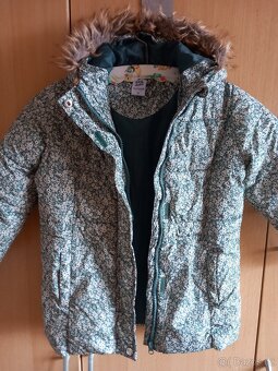 Dívčí zimní bunda KIK vel. 116 skoro nová - 3