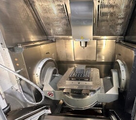 Obráběcí centra - pětiosá C 40 UP - 3