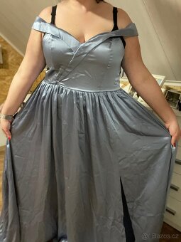 Nebesky modré plesové šaty - 3