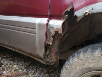 Terrano 2,7 TD automat - 3