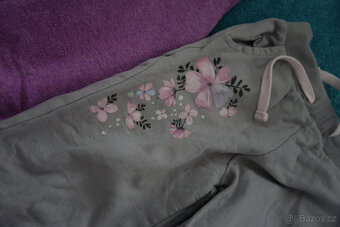 Kalhoty, tepláky vel. 128, 122 - 3