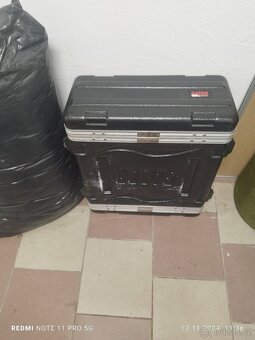 Reproduktory basové a drivery , vyhybky, rack 4U - 3