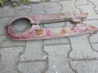 Kryt řetězu Jawa - 3