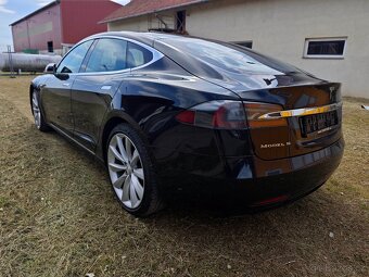 Tesla model S 90d facelift free charging - 3