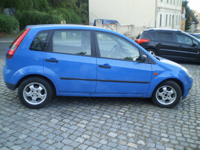 PRODÁM  FORD FIESTA 1,3  44 kw r.v. 2003  T.K.2026  SLEVA - 3