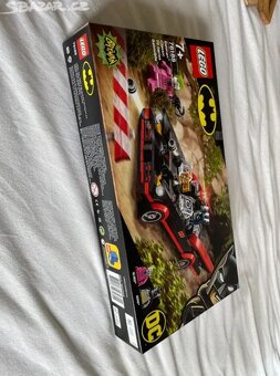 Lego 76188 Batmanův Batmobil z klasického TVseriál - 3
