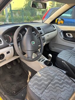 PRONÁJEM AUTA NA ROZVOZ ŠKODA FABIA 2 - 3