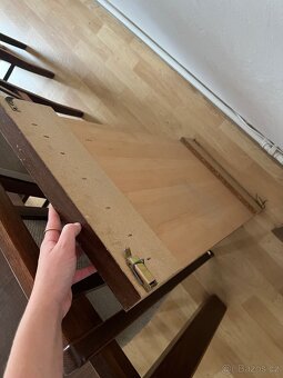 Rozkládací jídelní stůl se 6 židlemi - 3