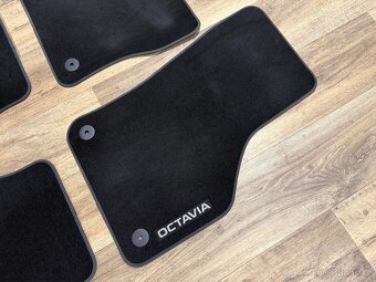 Sada textilních koberců Prestige Octavia 3 / III - TOP Stav - 3