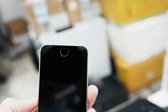iPhone SE 2016 Jako Nový - 3
