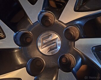 SUZUKI R17 (rezervace) - 3