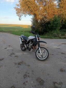 Yamaha xj diversion 600 - 3