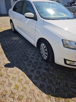 Škoda Rapid 1,6TDI 66kw 2013 152TKM najeto - 3