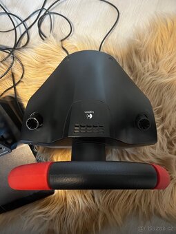 Herní set volant + pedály Logitech - 3