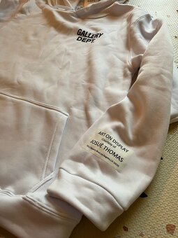 Mikina Gallery Dept. - 3