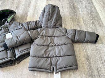 Zimní bundy pro dvojčata vel. 74 6-9 měs. Nové - 3