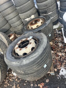 4ks Pneumatika s diskem 285/70 R19.5 - 3