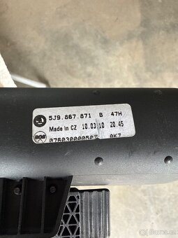 Škoda Fabia 2 Combi roleta do kufru 5J9.867.871 - 3