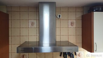 Kuchyňská linka s ledničkou a digestořem - 3