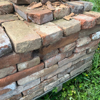 Starší pálené cihle cca 800 ks - 3