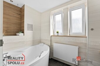 Pronájem, byty/2+1, 57 m2, Na Střezině 1114/14, 50003 Hradec - 3