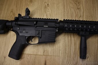 kompletní výbava se zbraní M4 AR15 - 3