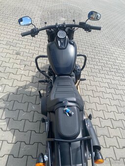 Motocykl značky Harley-Davidson FXFB (Fat - 3
