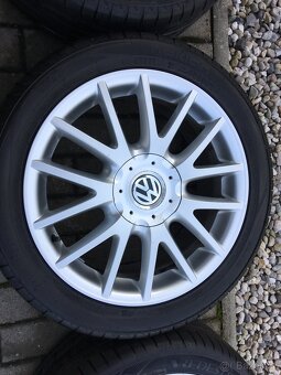 Alu kola Vw originál 17” 225/45/17 letní - 3