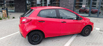 Mazda 2 rok 2008 - 3