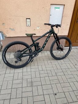 Celoodpružené sjezdové enduro kolo Vitus - 3