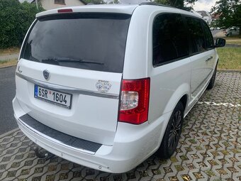 Lancia Voyager diesel (CHrysler) - 3