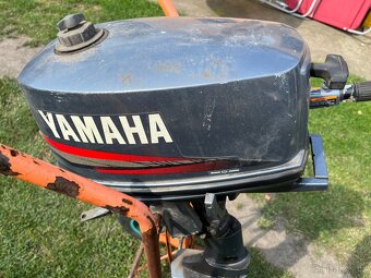 Závěsný lodní motor YAMAHA - 3