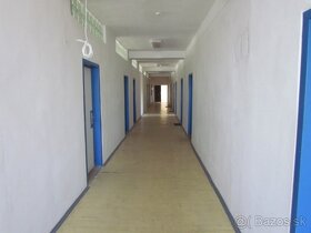 administratívny objekt s parkovaním - 3