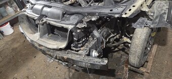 E90, E91 chladičova stěna,  320d - 3