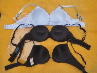 Nové podprsenky, Triumph - 3