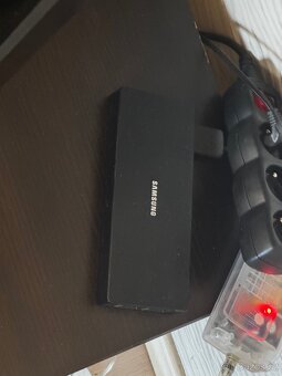 SAMUSUNG SMART TV - 3