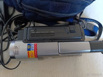 Videokamera Sony CCD-TR728E - 3