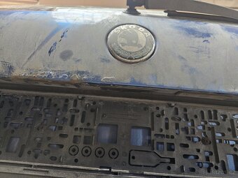 0ctavia 2 5 dveře - 3