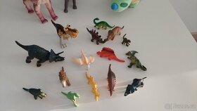 "Dinosauři" plastové figurky a plyšák - 3