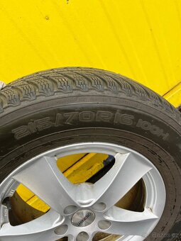 Pneu Nokian 215/70-R16 - 3