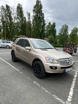 Mercedes-Benz - 3